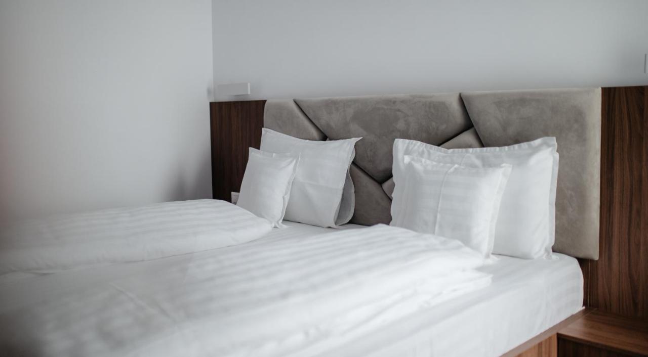 Hotel Ariata Șcheia Kültér fotó